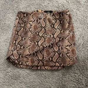 Lulu’s snakeskin skirt